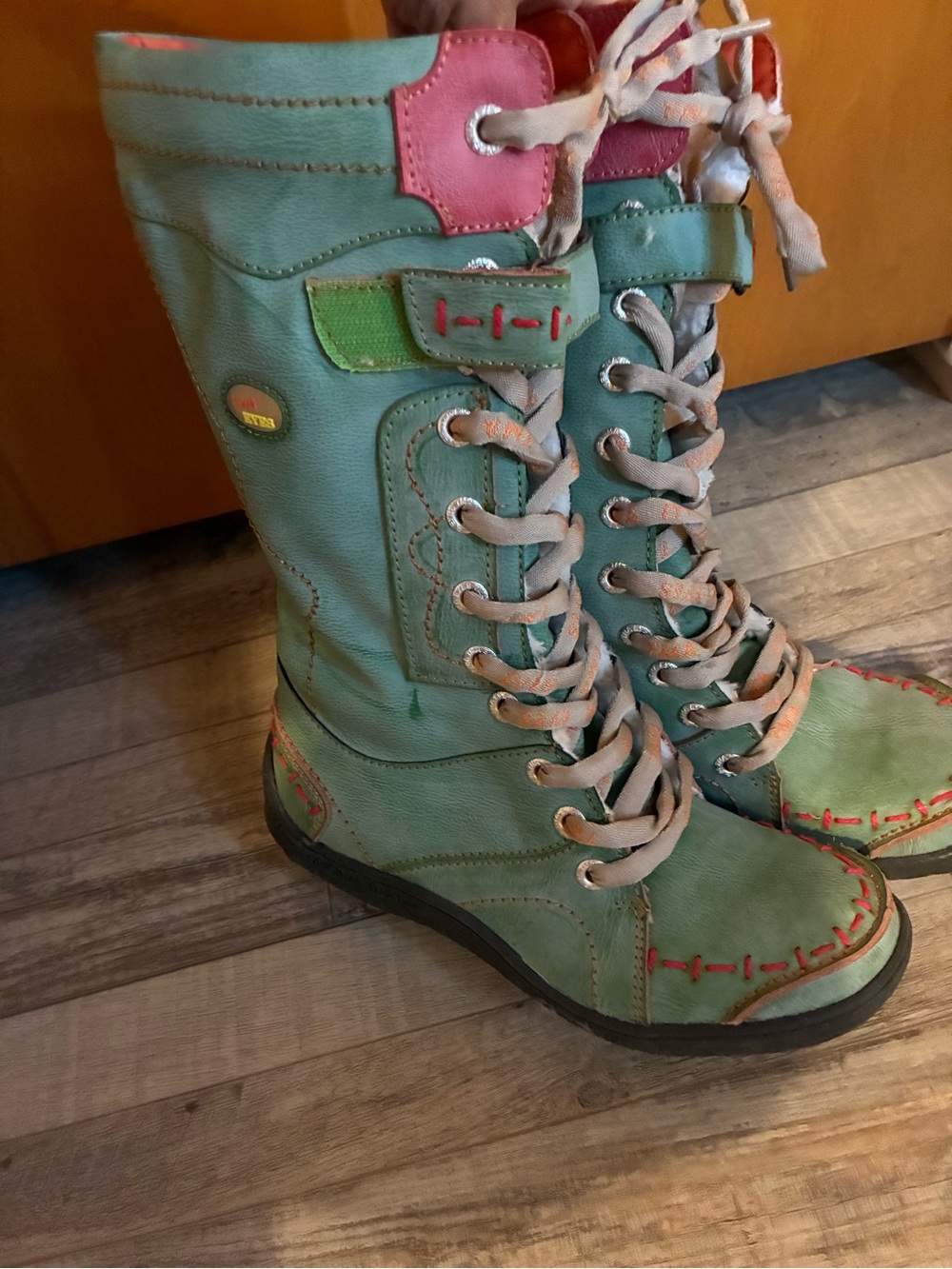 Women's Green Lace-Up Winter Boots - Casual Outdoor Style